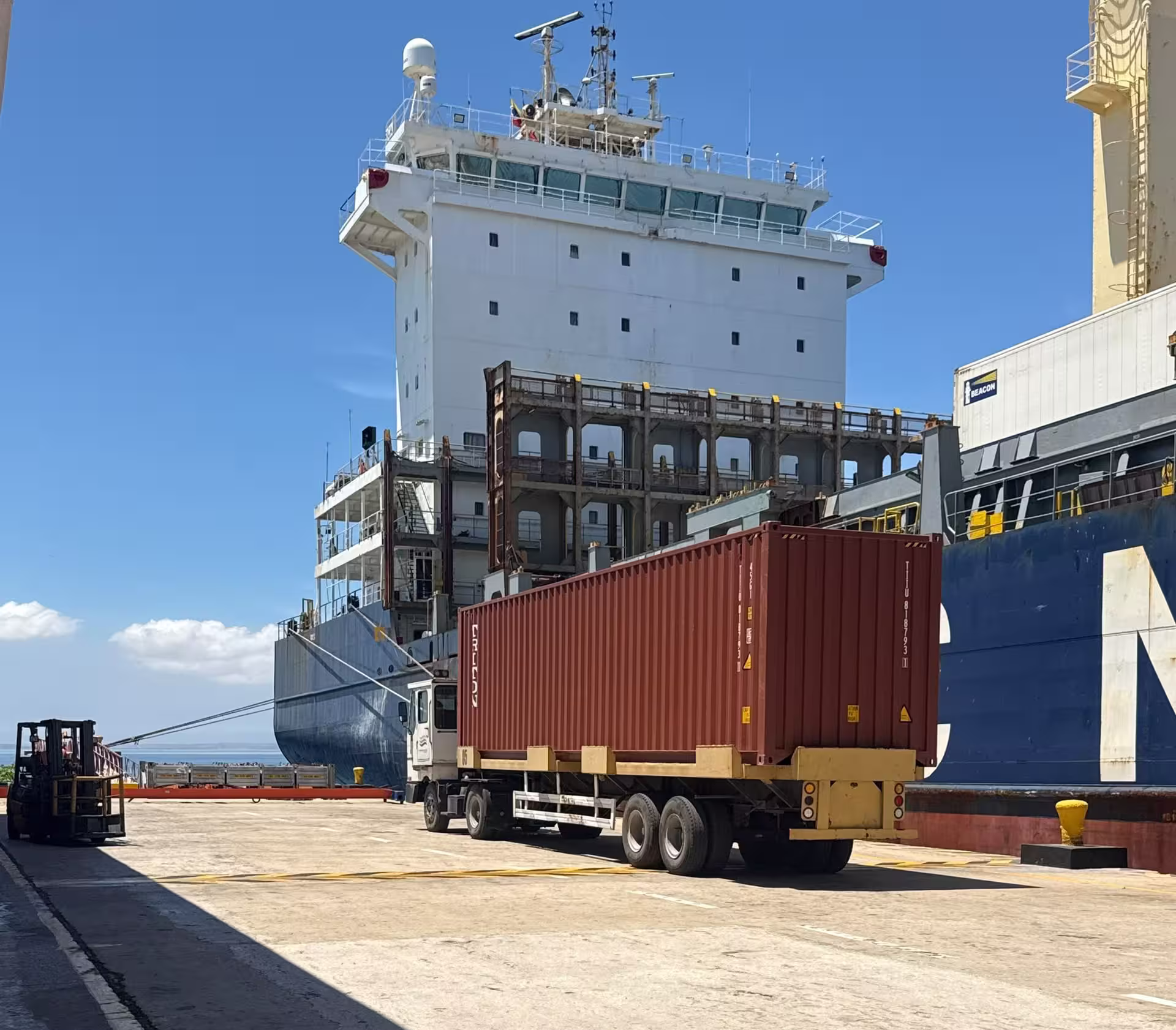 ZEE de Nueva Esparta anuncia exportación de 164 toneladas de algas deshidratadas y pescado congelado.