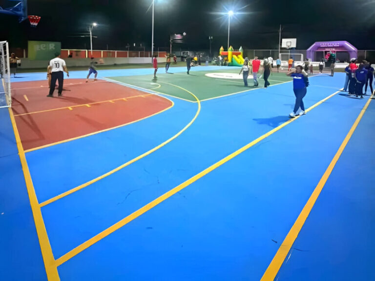 El Plan Pasión Juvenil entregó 26 canchas deportivas rehabilitadas en Apure para impulsar la recreación y la práctica deportiva comunitaria.