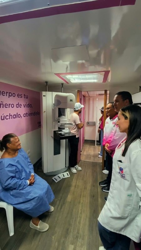 La Ruta Rosa del programa 0800-Bigote atendió a más de 1.000 mujeres en Diego Ibarra y San Joaquín durante el Mes Rosa.