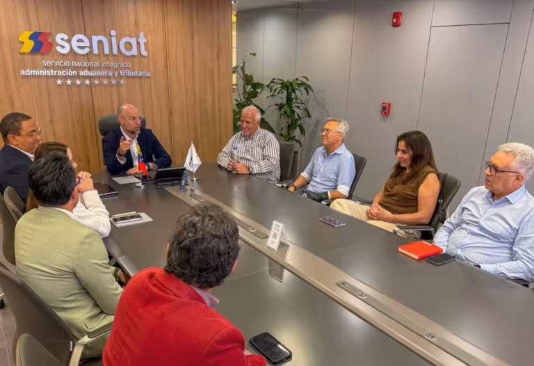 Seniat y Cavececo impulsan formalización y profesionalización de la actividad comercial
