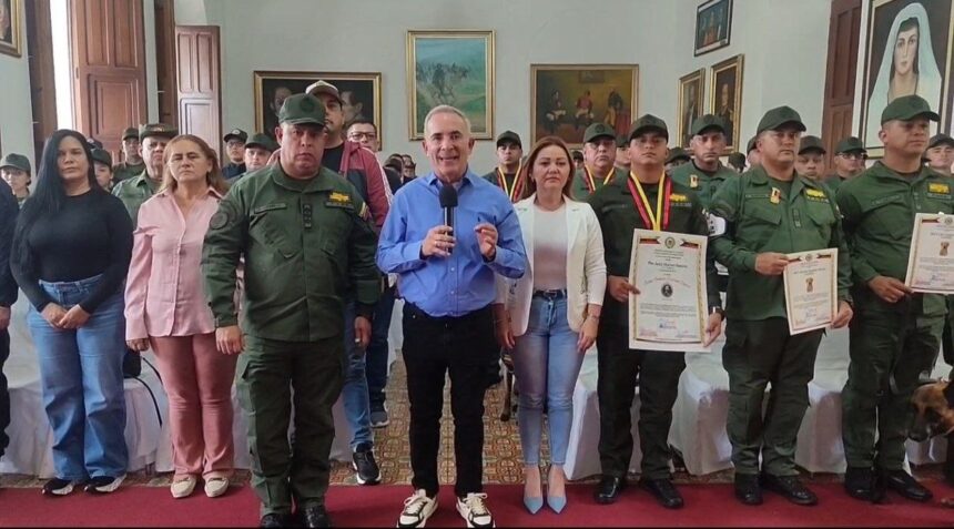 Condecoran a efectivos de la GNB en Táchira tras la incautación de cuatro toneladas de droga en operaciones contra el narcotráfico.