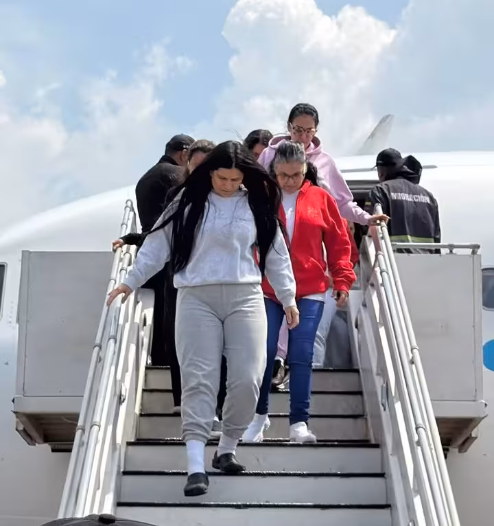 Retornan 300 venezolanos a Anzoátegui en vuelo de Vuelta a la Patria