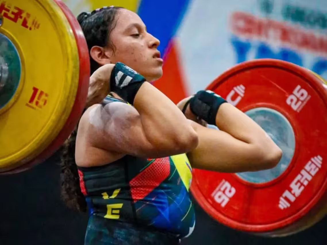 Venezolana Yilihannys Jiménez conquistó tres medallas de oro en el Panamericano Juvenil de Levantamiento de Pesas