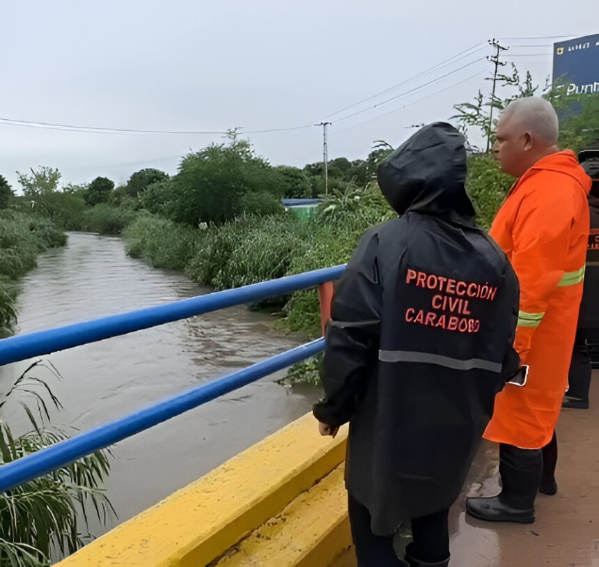 Autoridades de seguridad en Carabobo despliegan monitoreo permanente ante el incremento de precipitaciones por el paso de la Onda Tropical No. 55 en la entidad.
