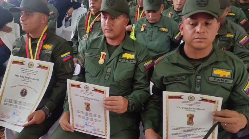 Condecoran a efectivos de la GNB en Táchira tras la incautación de cuatro toneladas de droga en operaciones contra el narcotráfico.