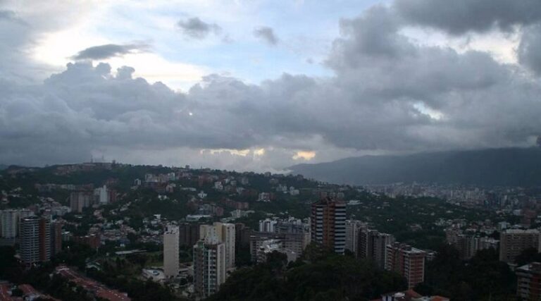 ​Inameh prevé incremento de nubosidad y lluvias en gran parte del país por paso de ondas tropicales 56 y 57
