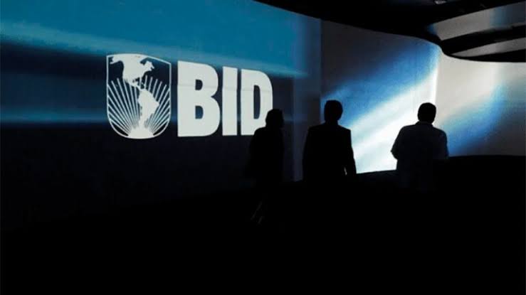 BID prevé primer desembolso de 2.000 millones de dólares para Venezuela