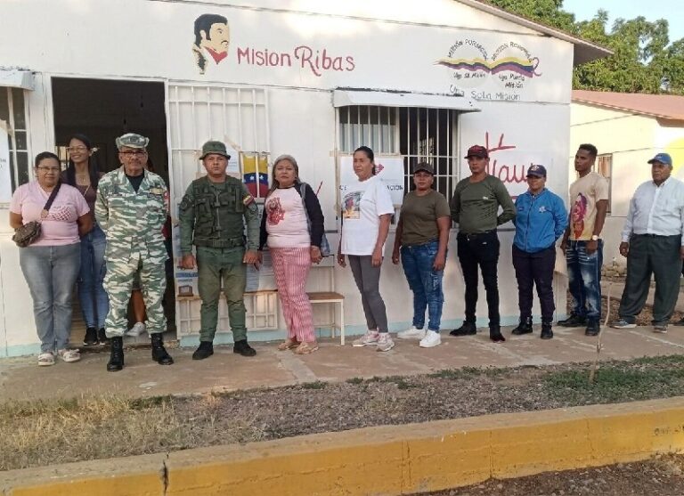 Las comunas 28 de Julio Chávez Vive y Socialista Manuela Sáenz, junto con el Circuito Comunal Solidaridad y Compromiso, participan en la Segunda Consulta Popular Nacional 2026.