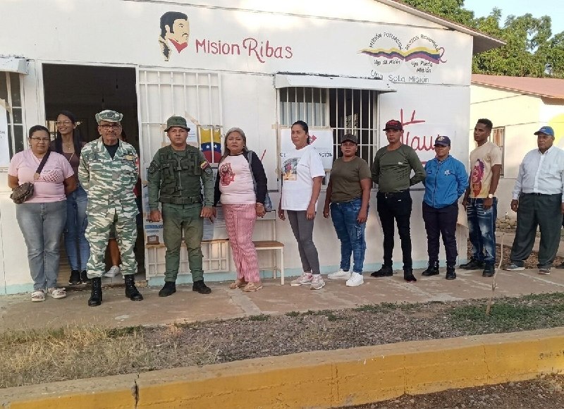 Las comunas 28 de Julio Chávez Vive y Socialista Manuela Sáenz, junto con el Circuito Comunal Solidaridad y Compromiso, participan en la Segunda Consulta Popular Nacional 2026.
